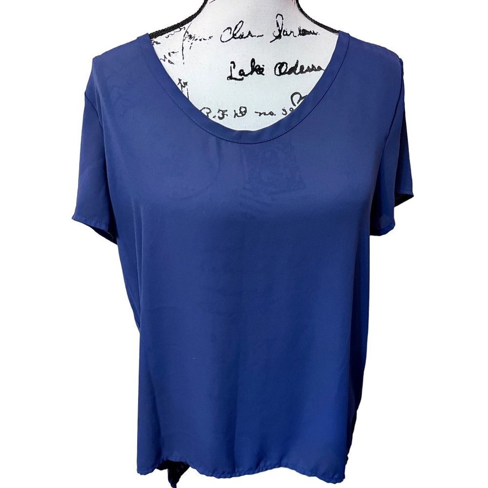 Soprano Blue Short sleeve top size medium 599
